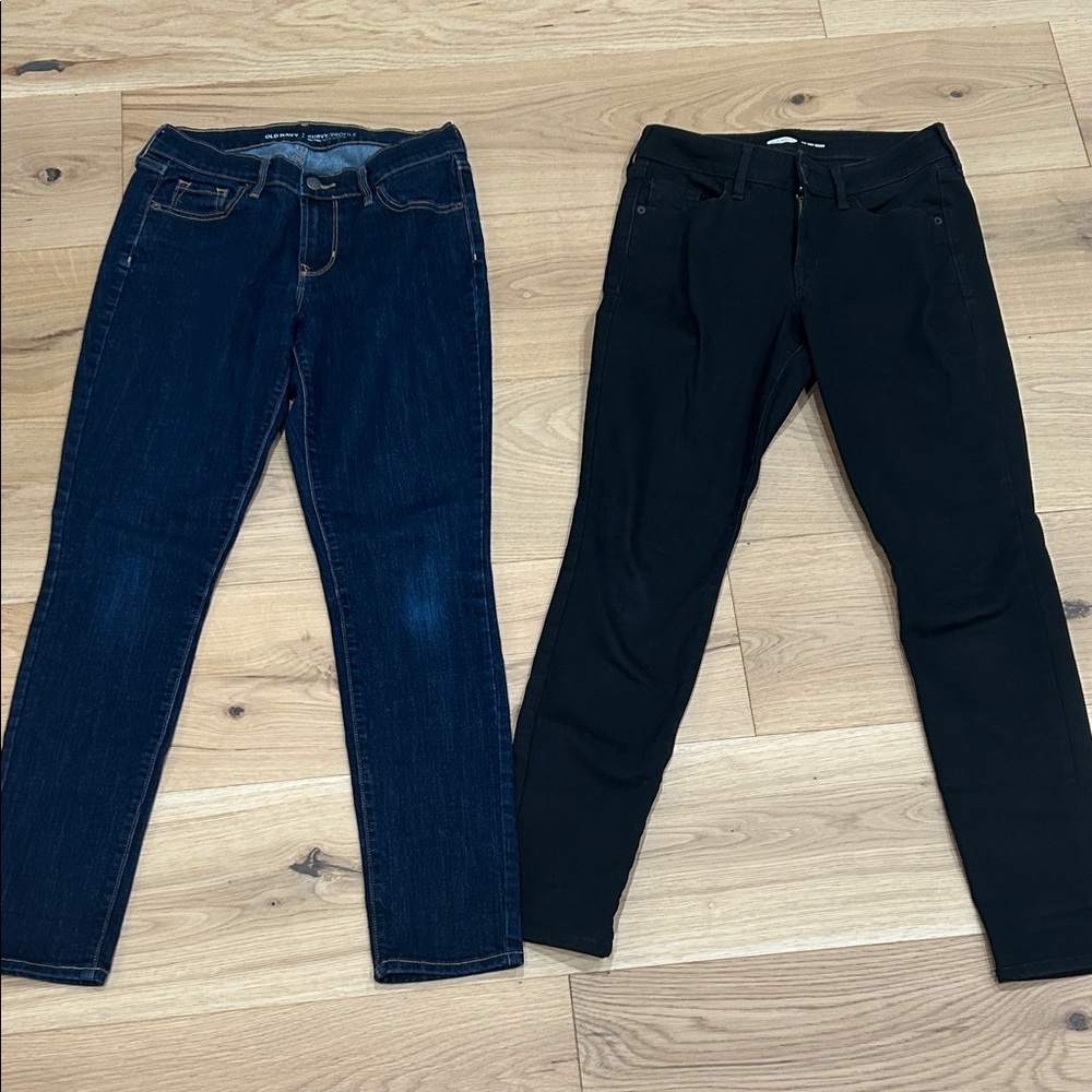 Old Navy Women's Dark Blue and Black Skinny Jeans (Size 4)